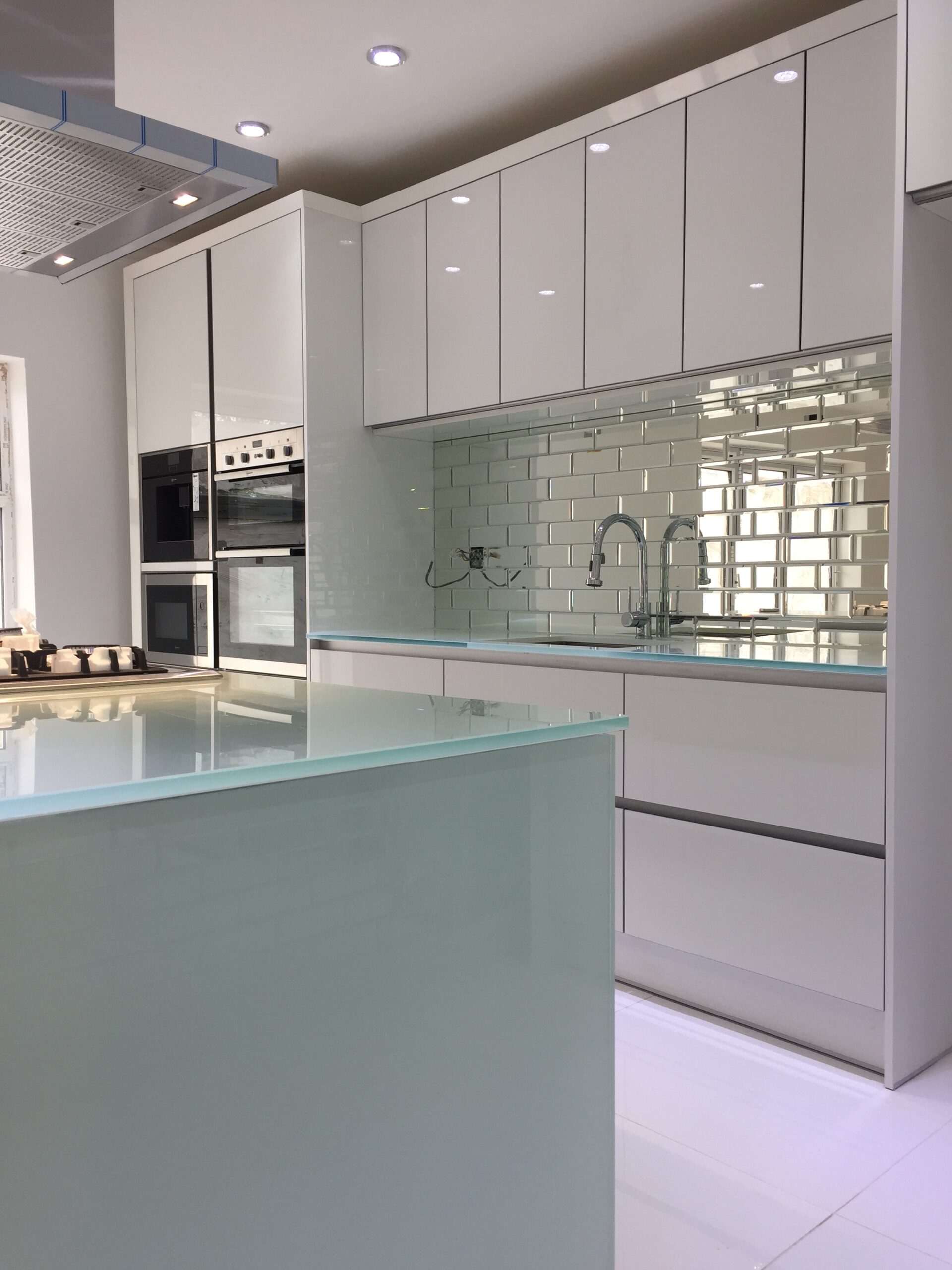 Kitchen by Almari Designs Leicester